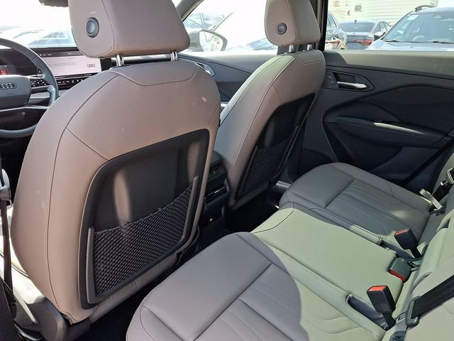 New 2026 Audi Q3 quattro 2.0T AWD/4WD image 7