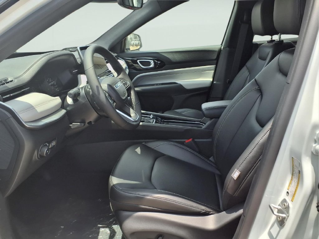 New 2026 Jeep Compass Limited AWD/4WD image 9