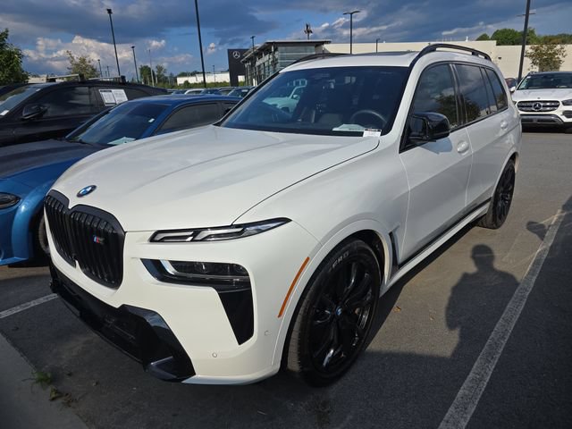 Used 2026 BMW X7 M60i AWD/4WD image 4