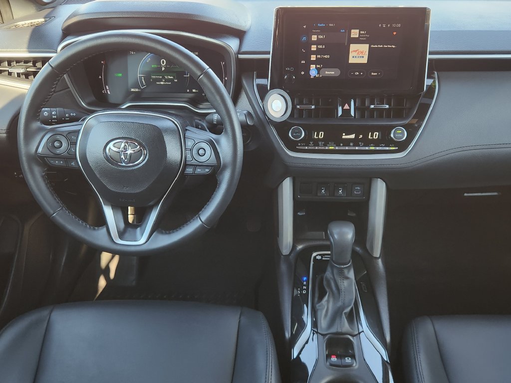 Used 2025 Toyota Corolla Cross AWD Hybrid w/ Convenience Package image 19