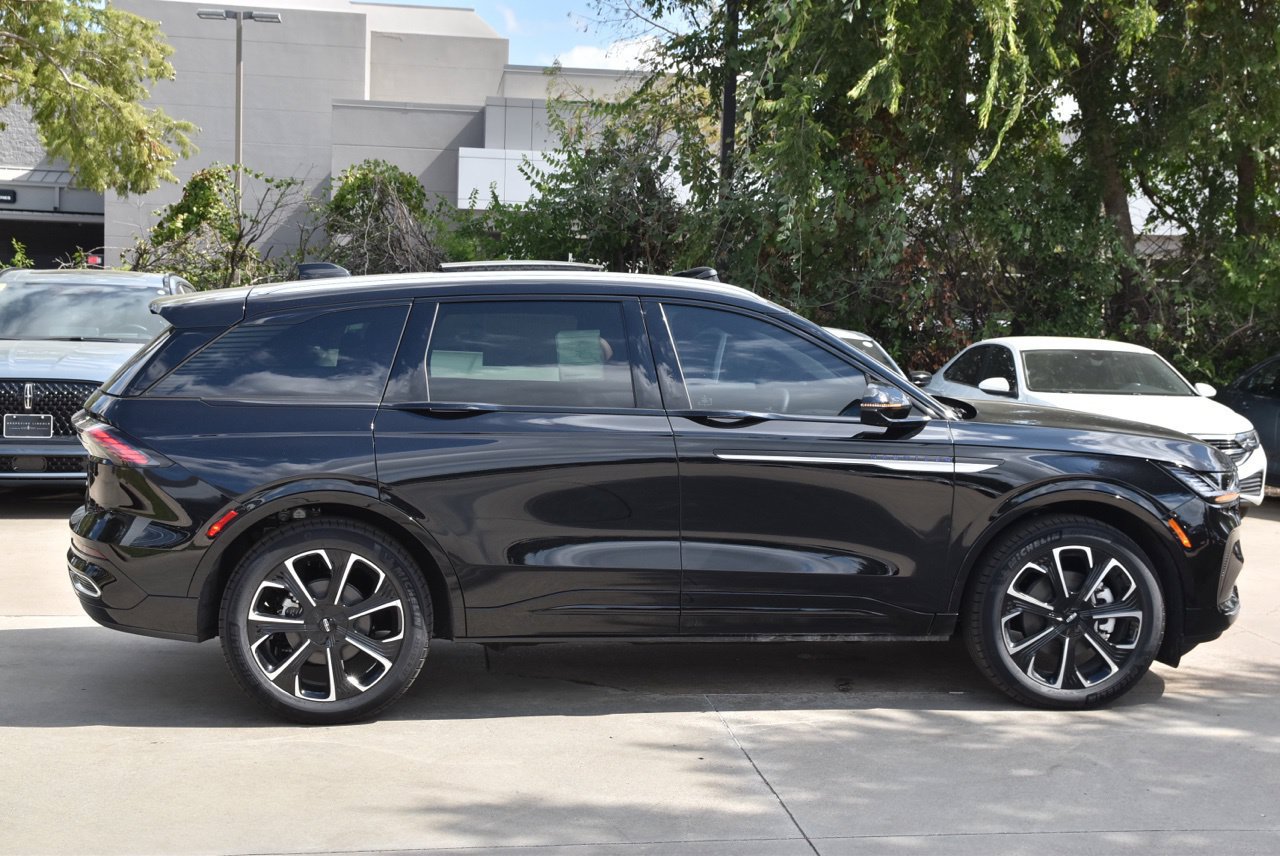 New 2026 Lincoln Nautilus Reserve AWD/4WD image 5