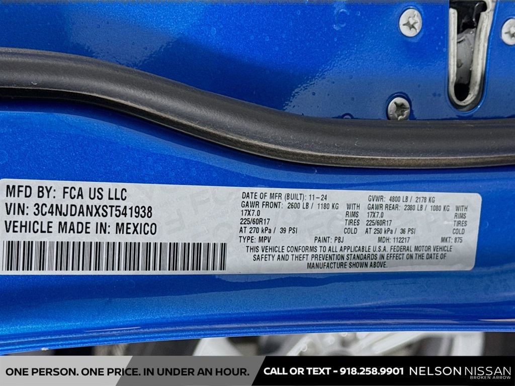 Used 2025 Jeep Compass Sport w/ Mopar Graphics Package image 30