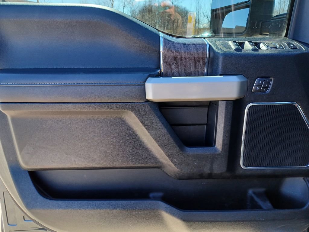 Used 2019 Ford F350 Lariat w/ Lariat Ultimate Package image 12