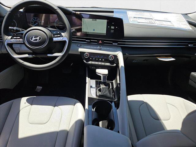 New 2025 Hyundai Elantra Limited image 12