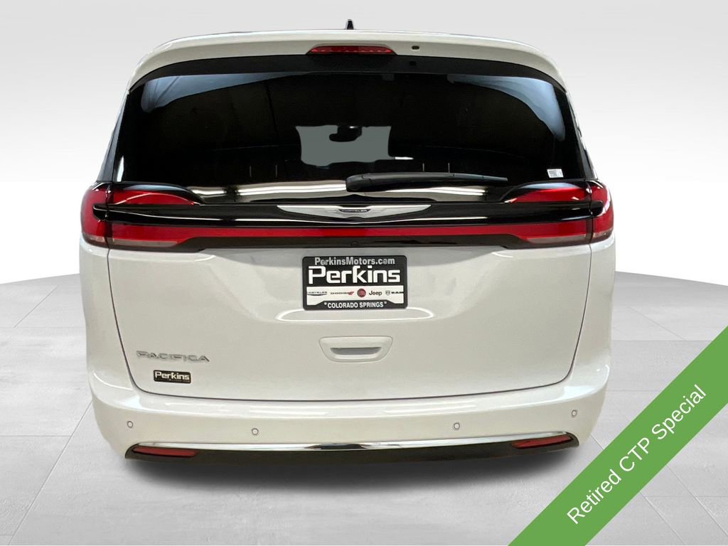 New 2025 Chrysler Pacifica Select image 5