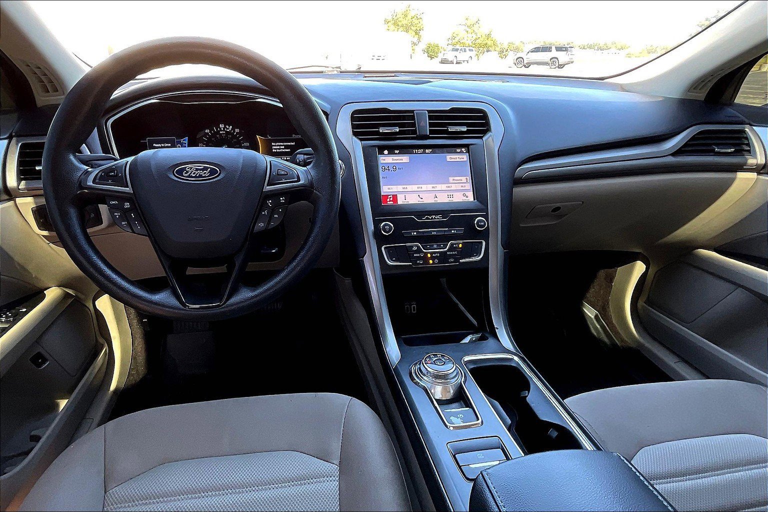 Used 2019 Ford Fusion SE image 15
