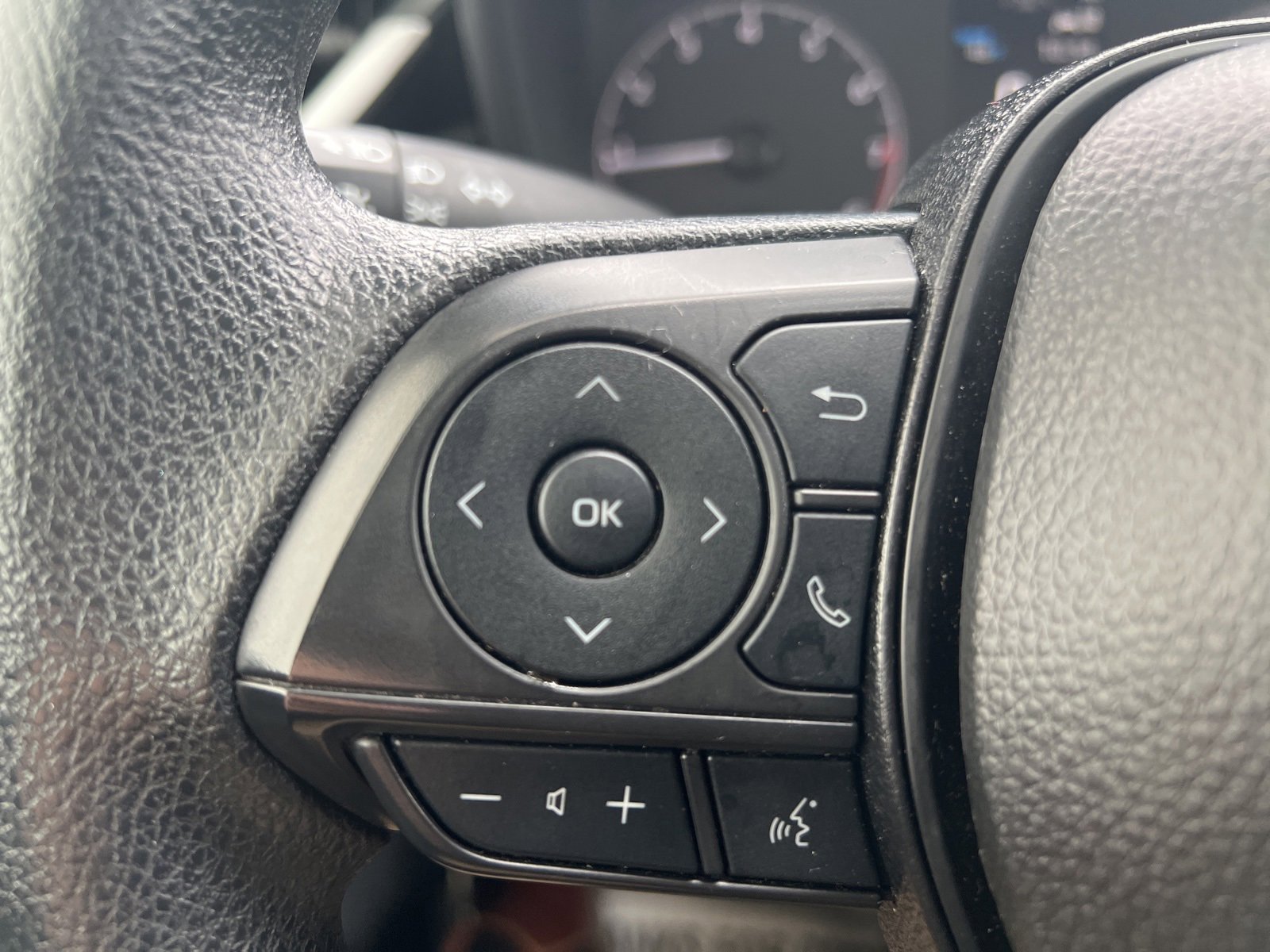 Used 2024 Toyota Corolla LE image 13