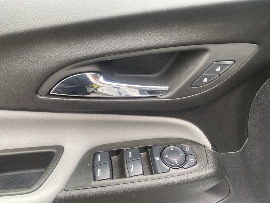 Used 2024 Chevrolet Equinox LS FWD image 12