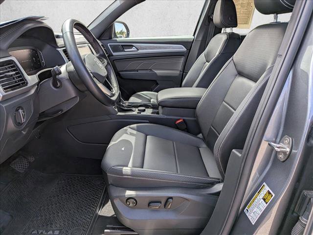 Used 2022 Volkswagen Atlas Cross Sport SE w/ Black Wheel Package AWD/4WD image 21