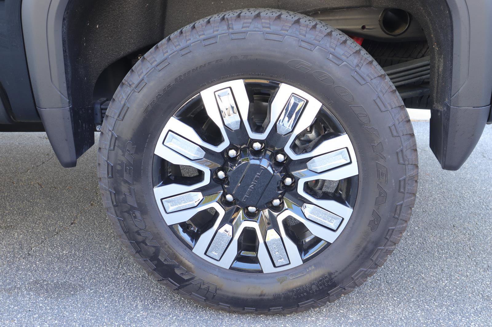 Used 2025 GMC Sierra 2500 Denali w/ Denali Reserve Package image 43