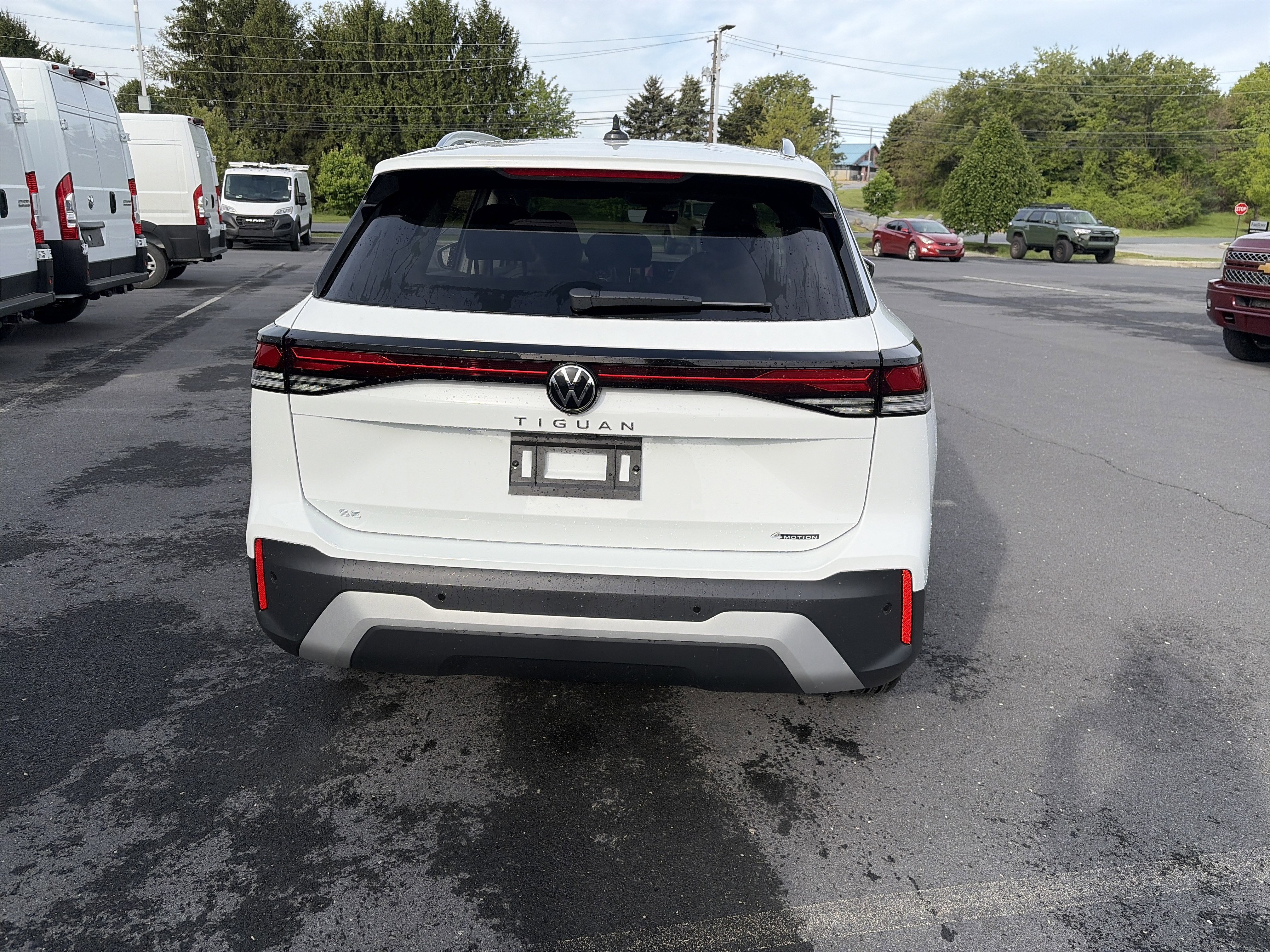 New 2026 Volkswagen Tiguan SE AWD/4WD image 5