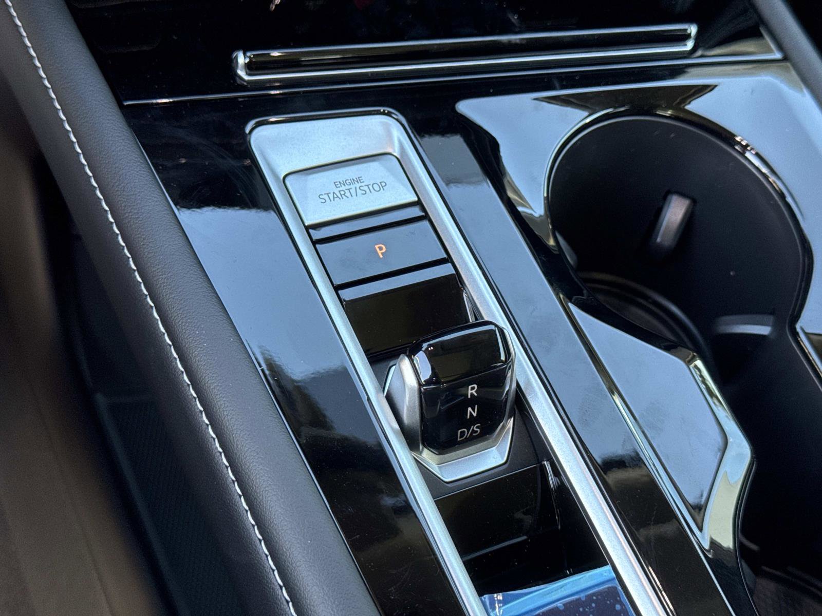 New 2026 Volkswagen Atlas SEL Premium R-Line image 17