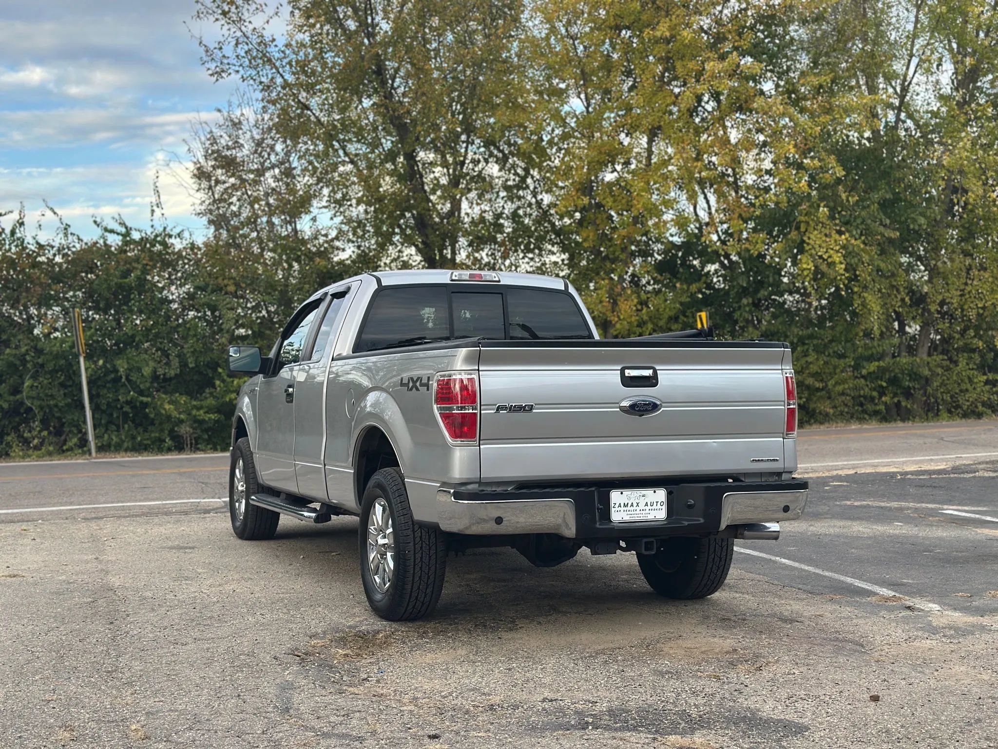 Used 2013 Ford F150 XLT w/ Luxury Equipment Group image 12