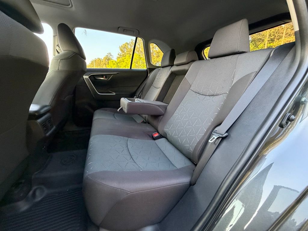 Used 2025 Toyota RAV4 XLE w/ Convenience Package FWD image 6