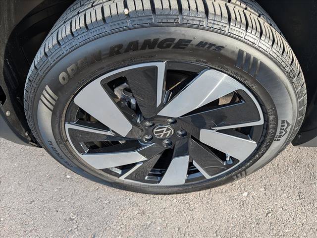 Certified 2024 Volkswagen Atlas Cross Sport SE AWD/4WD image 9