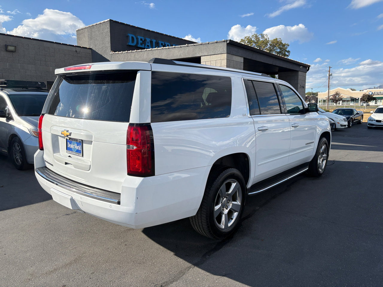Used 2016 Chevrolet Suburban LTZ image 6