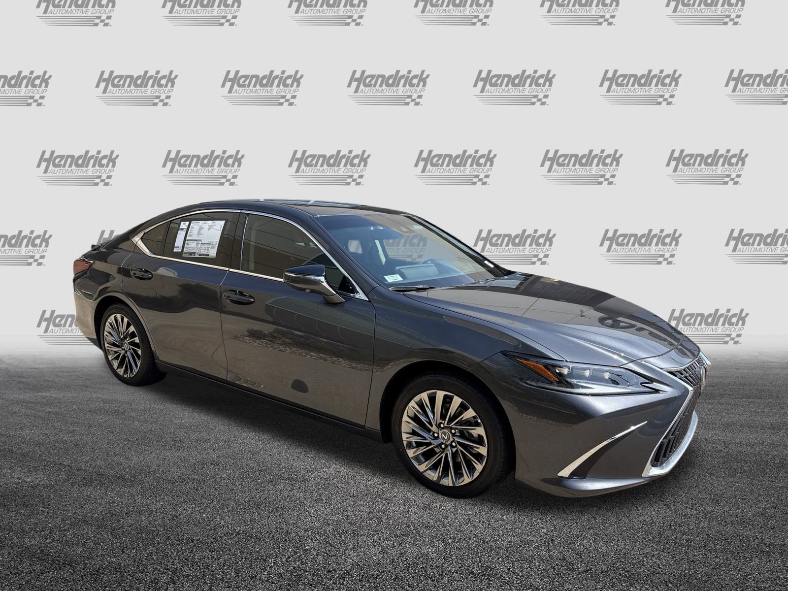 New 2025 Lexus ES 300h Ultra Luxury image 2