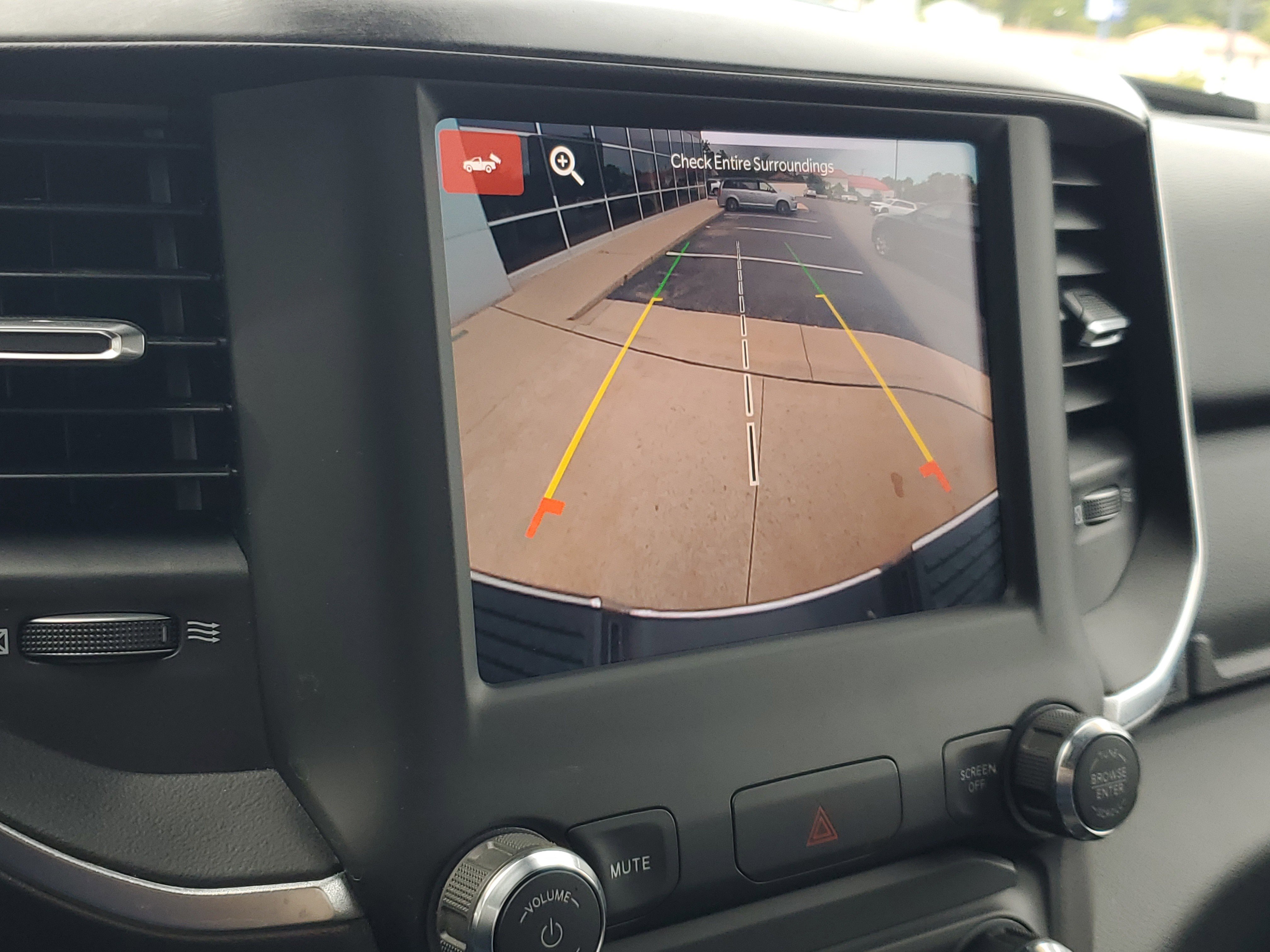 Used 2024 RAM 2500 Big Horn w/ Bed Utility Group image 17