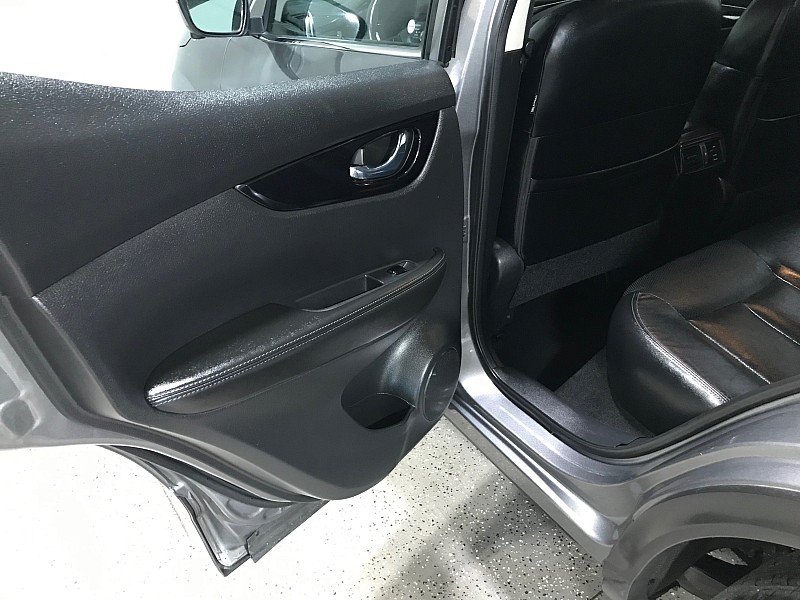 Used 2017 Nissan Rogue Sport SL w/ SL Premium Package AWD/4WD image 15