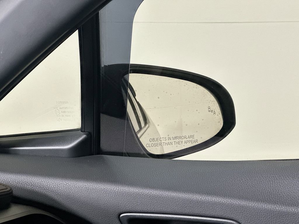 Used 2019 Toyota C-HR Limited image 25