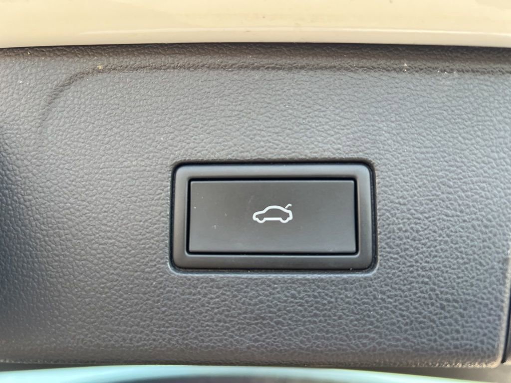 Used 2024 Volkswagen Atlas SE image 7