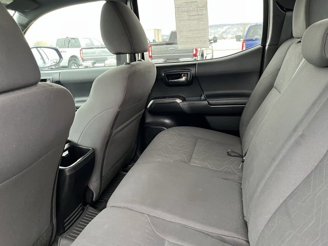 Used 2017 Toyota Tacoma TRD Sport image 10