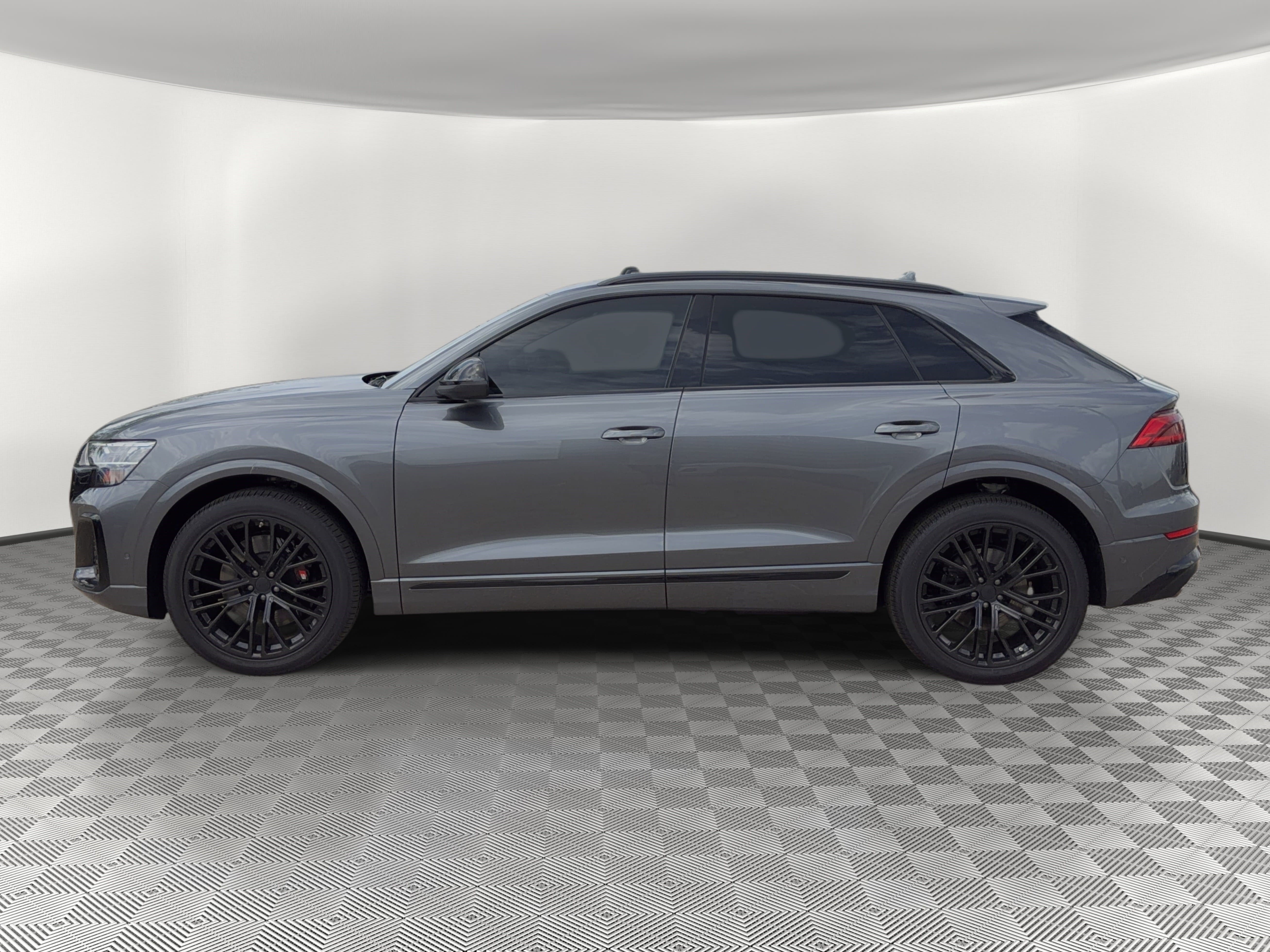 New 2026 Audi SQ8 Premium Plus image 2