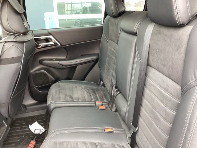 Used 2023 Mitsubishi Outlander SE image 15