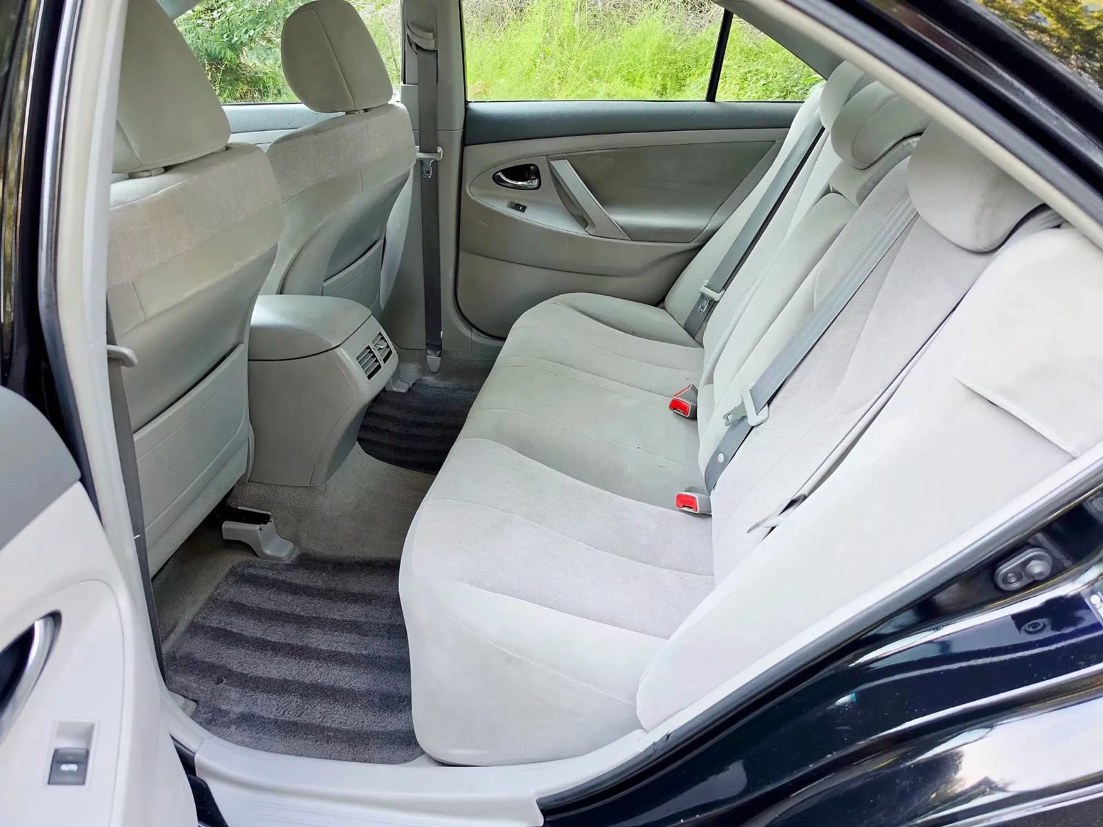Used 2010 Toyota Camry Hybrid FWD image 10