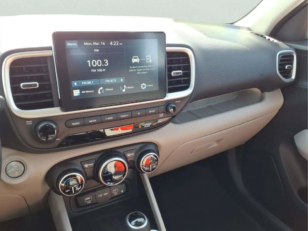 New 2026 Hyundai Venue SEL FWD image 13
