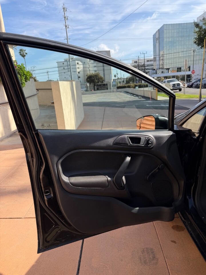 Used 2016 Ford Fiesta S image 26