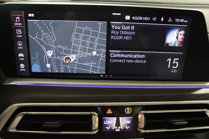 Used 2021 BMW X7 M50i w/ Dynamic Handling Package AWD/4WD image 50