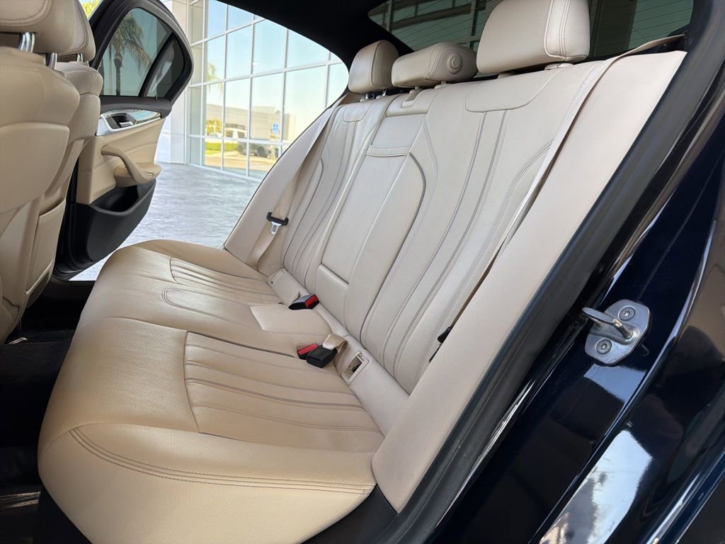 Used 2019 BMW 540i w/ Convenience Package RWD image 11