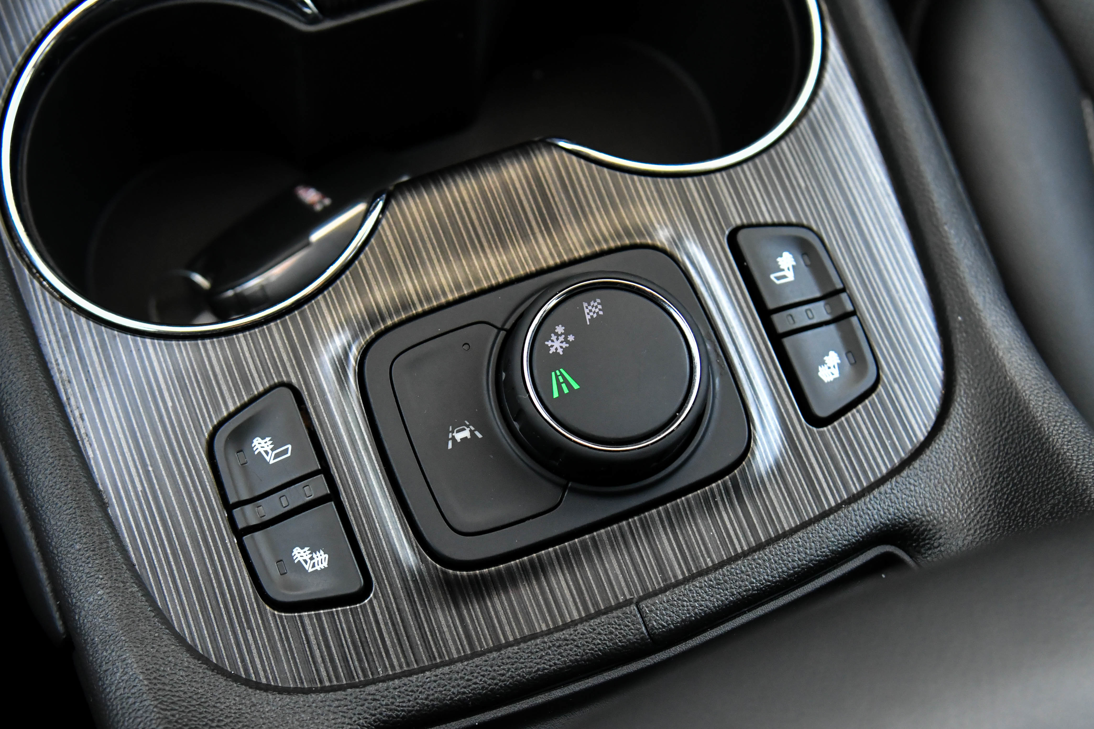 Used 2023 GMC Acadia SLT image 28