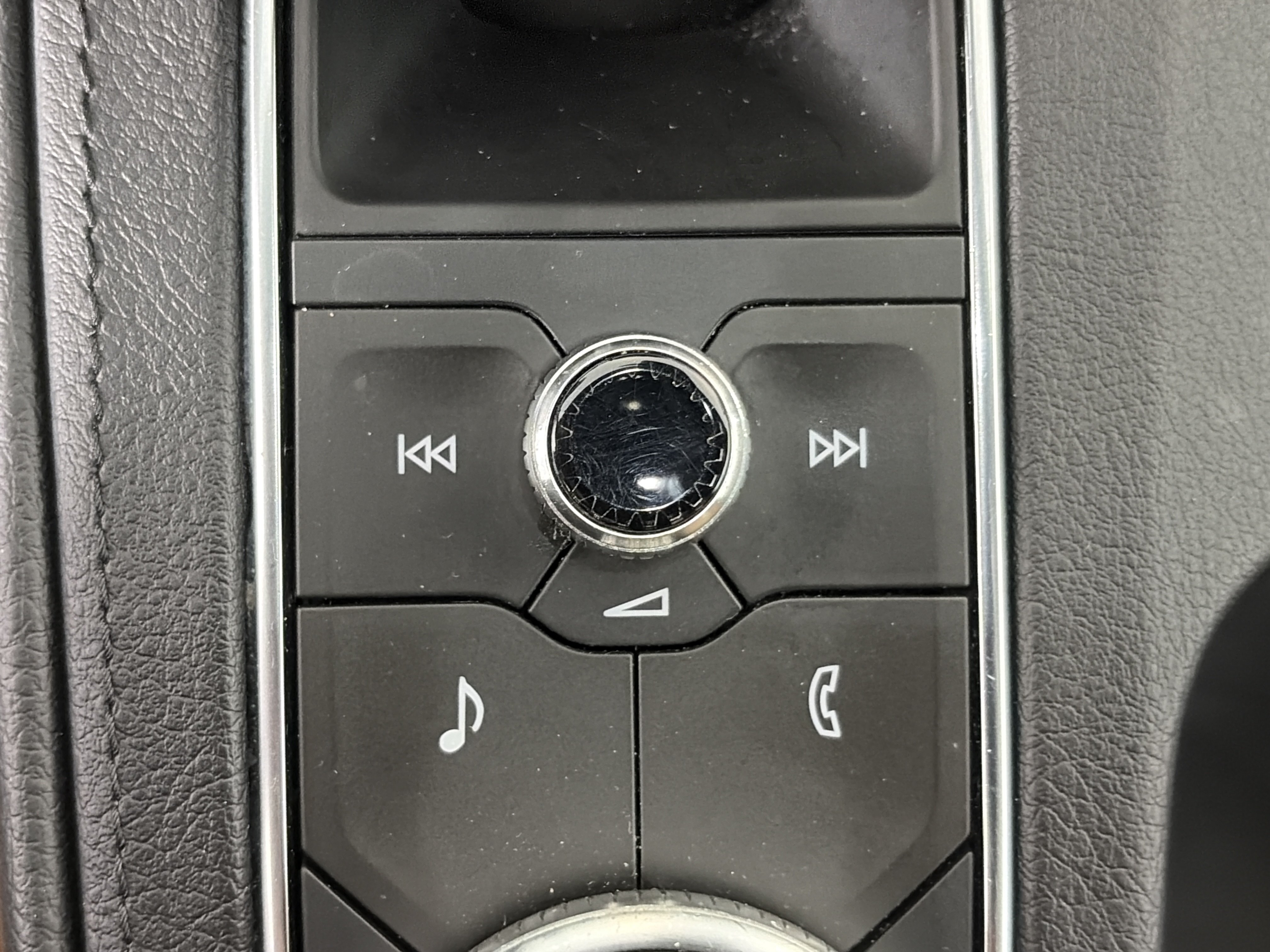 Certified 2023 Cadillac XT4 Sport AWD/4WD image 32