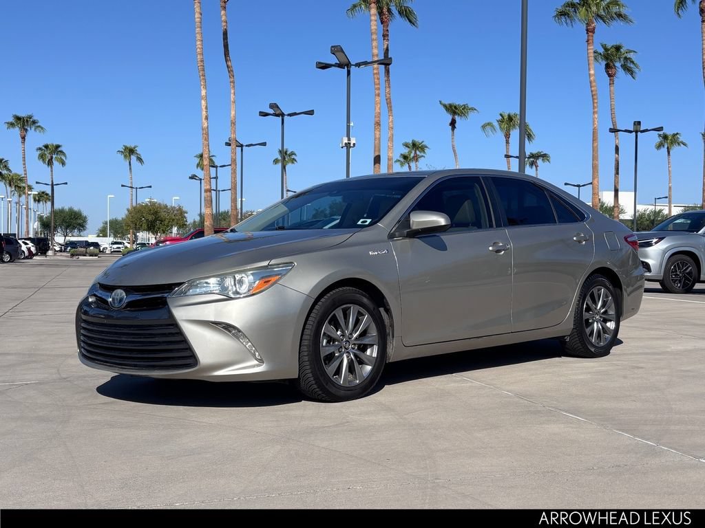 Used 2015 Toyota Camry XLE w/ Moonroof Package FWD image 2
