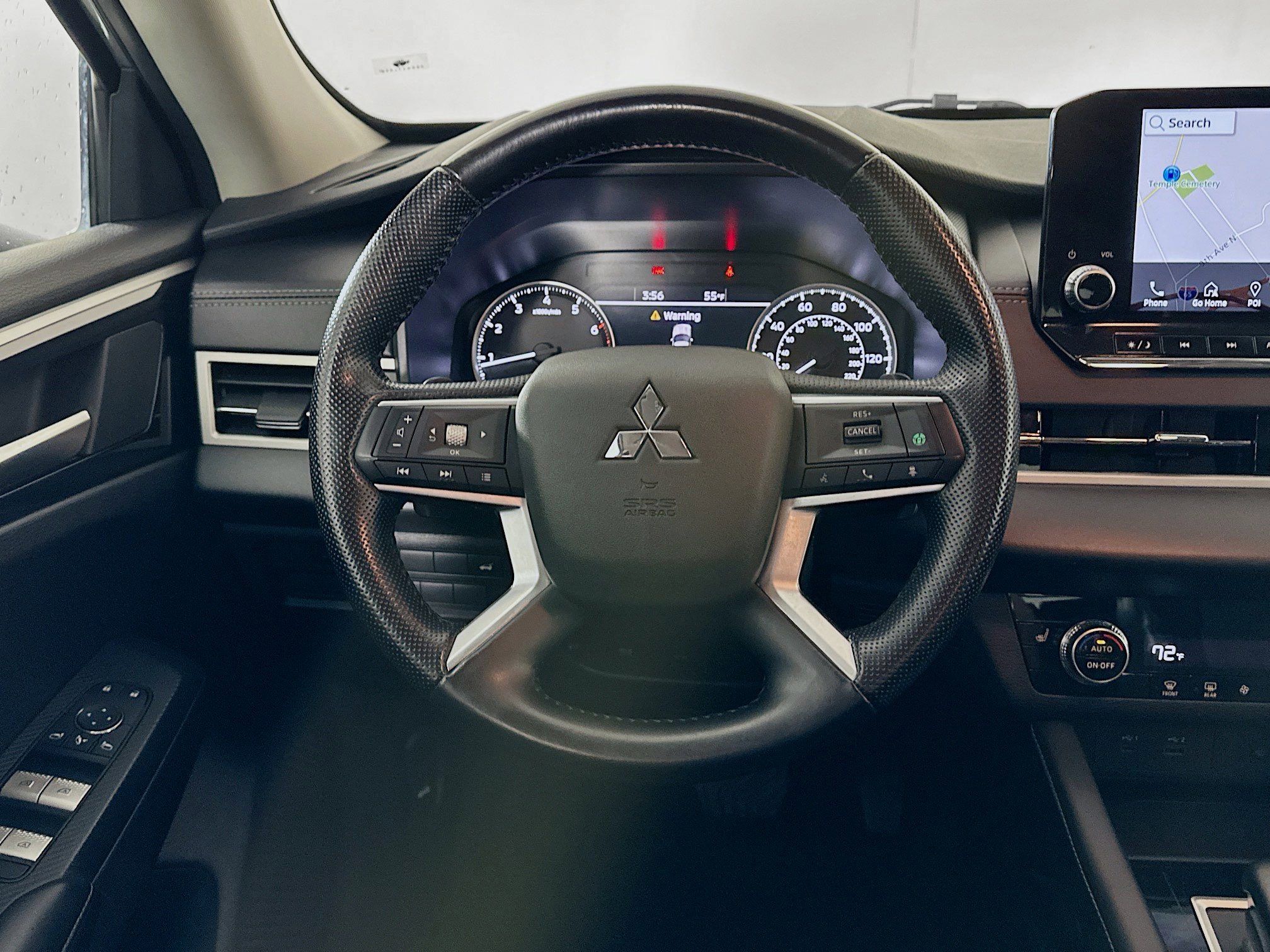 Used 2024 Mitsubishi Outlander SE image 18