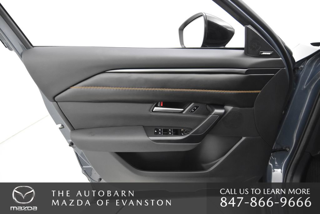 Certified 2025 MAZDA CX-50 AWD 2.5 Hybrid w/ Premium Pkg image 32