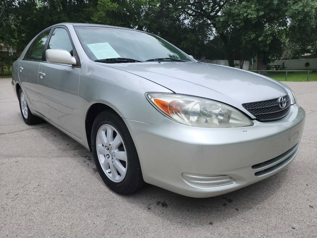 Used 2002 Toyota Camry LE FWD image 1