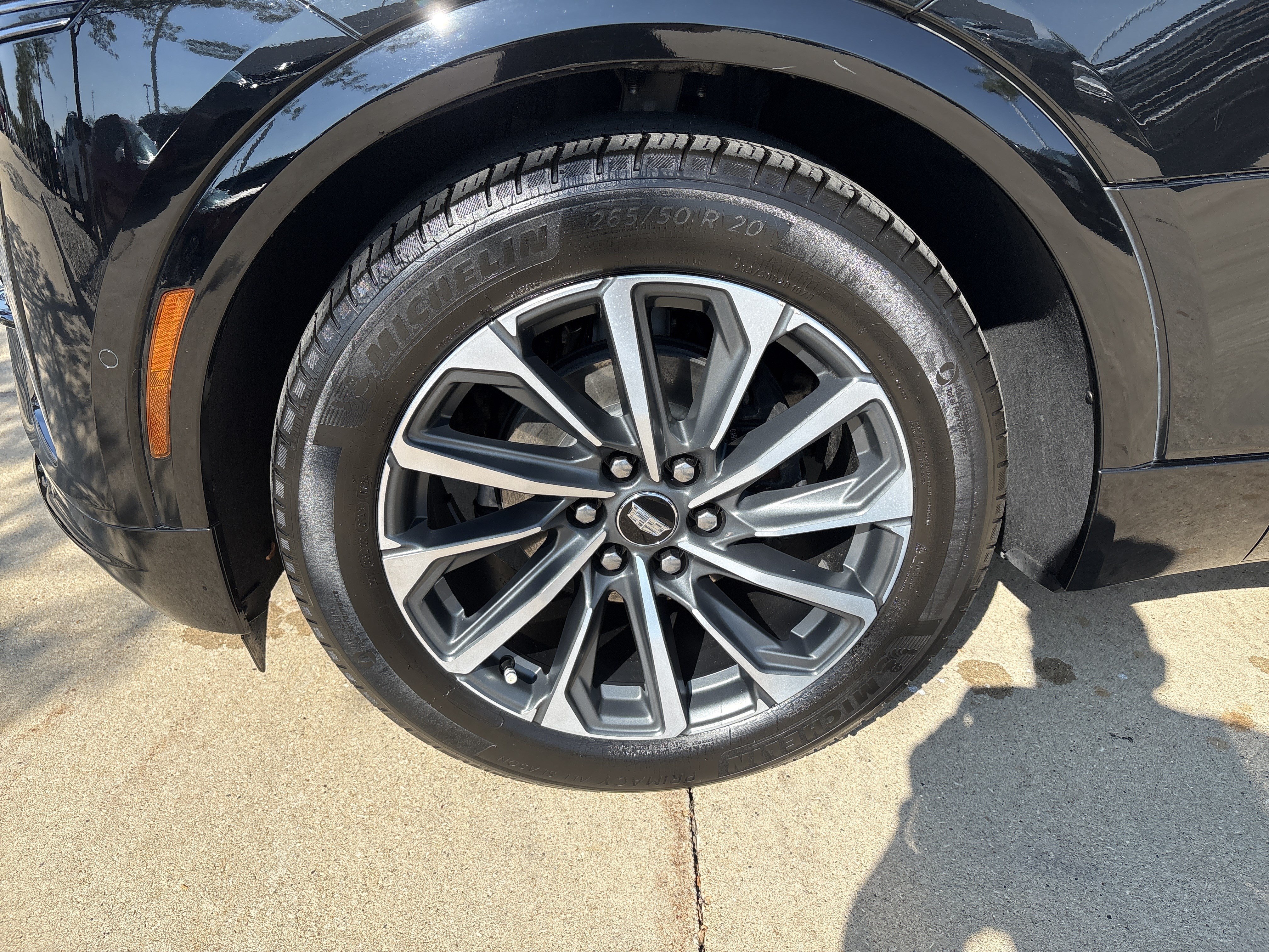 Used 2024 Cadillac Lyriq Sport w/ LPO, Floor Liner Package AWD/4WD image 9