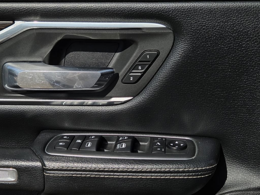 Used 2019 RAM 1500 Laramie RWD image 23