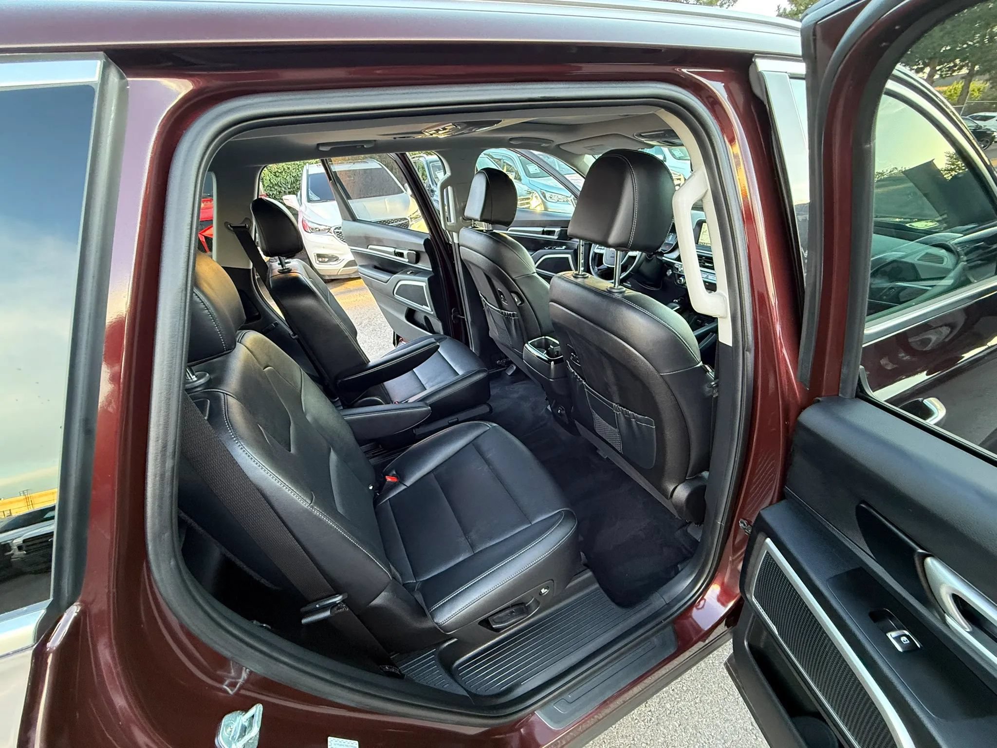Used 2022 Kia Telluride S AWD/4WD image 19