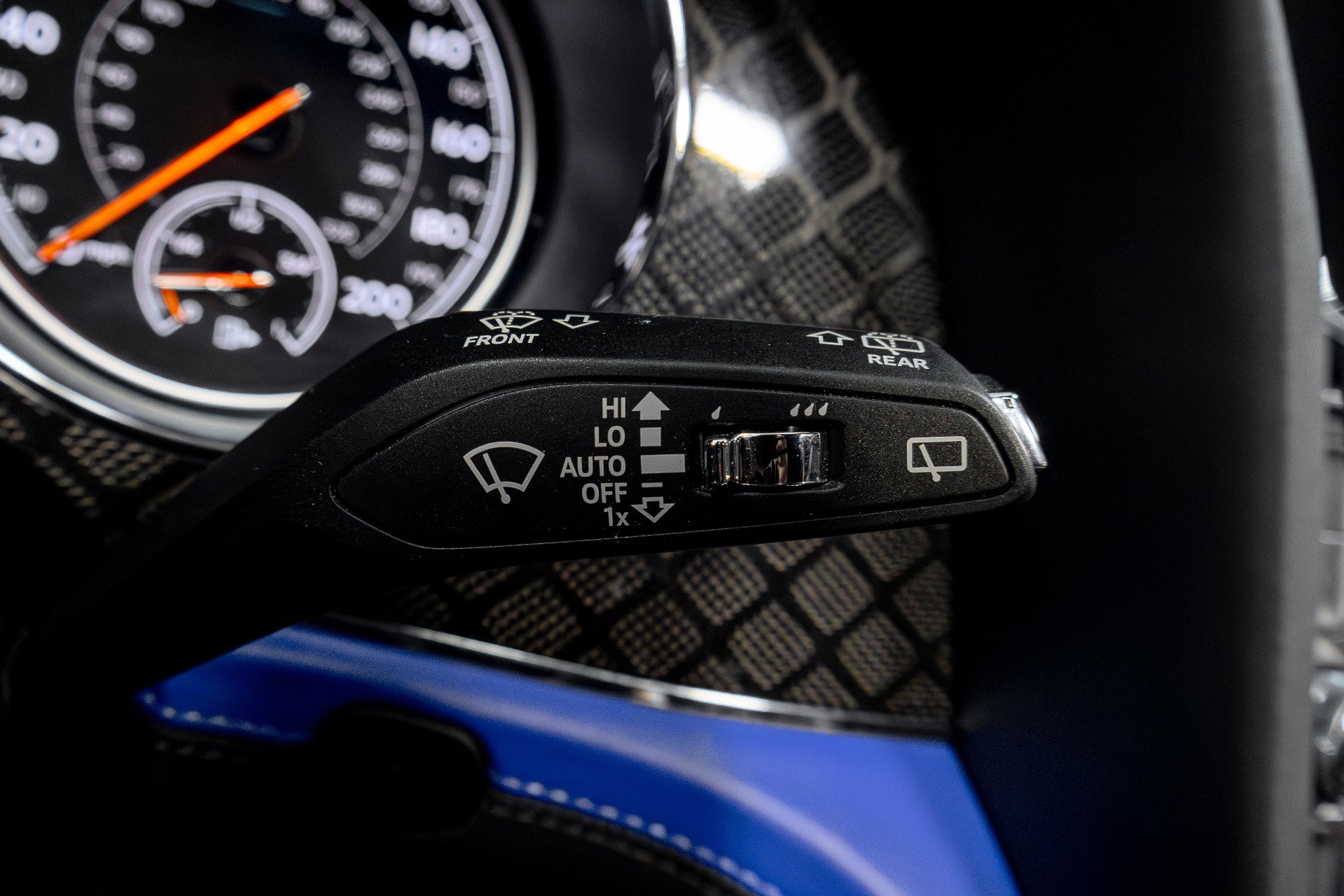 Used 2020 Bentley Bentayga Design Series image 58