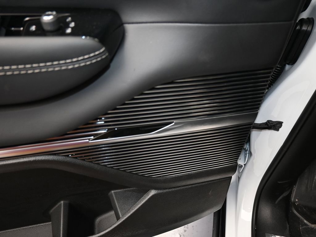 New 2026 Jeep Grand Wagoneer Summit image 14