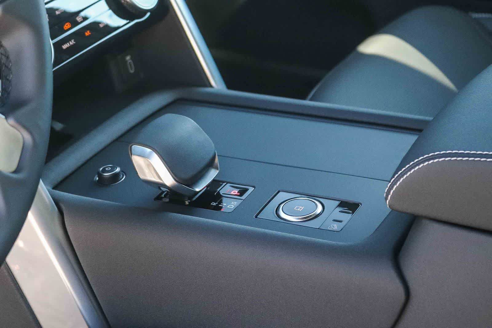 New 2026 Land Rover Discovery Dynamic SE AWD/4WD image 21