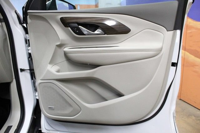 Certified 2020 GMC Terrain Denali w/ Denali Premium Package FWD image 9