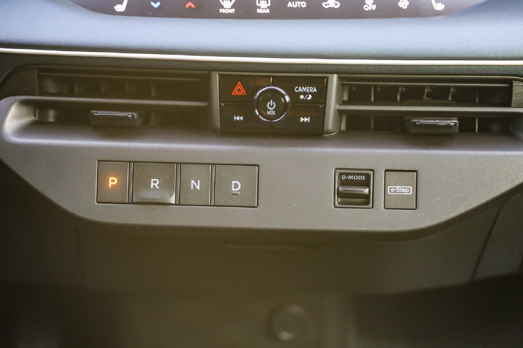 New 2026 Nissan Leaf SV+ FWD image 14