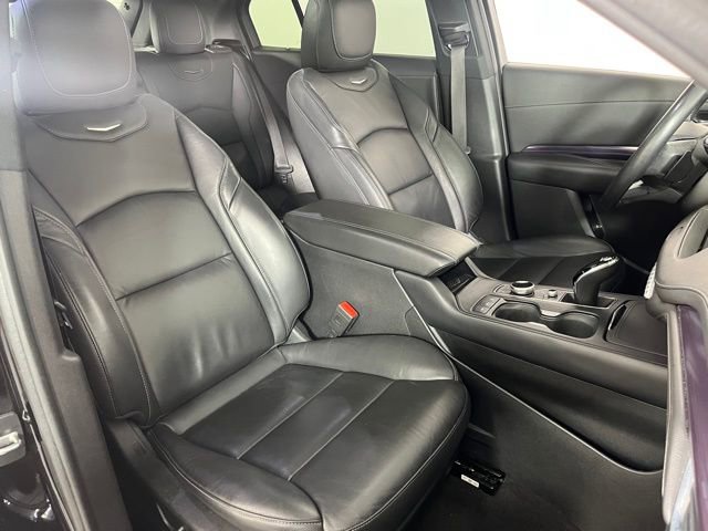 Used 2023 Cadillac XT4 Luxury w/ Cold Weather Package AWD/4WD image 45