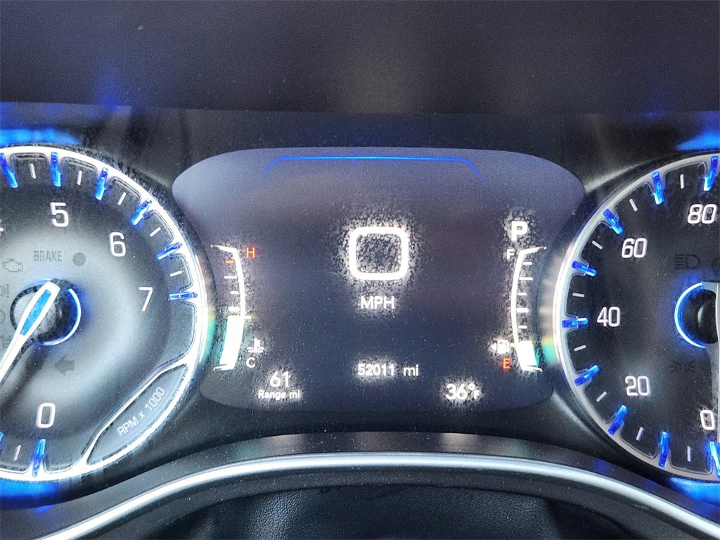 Used 2024 Chrysler Pacifica Touring-L image 18