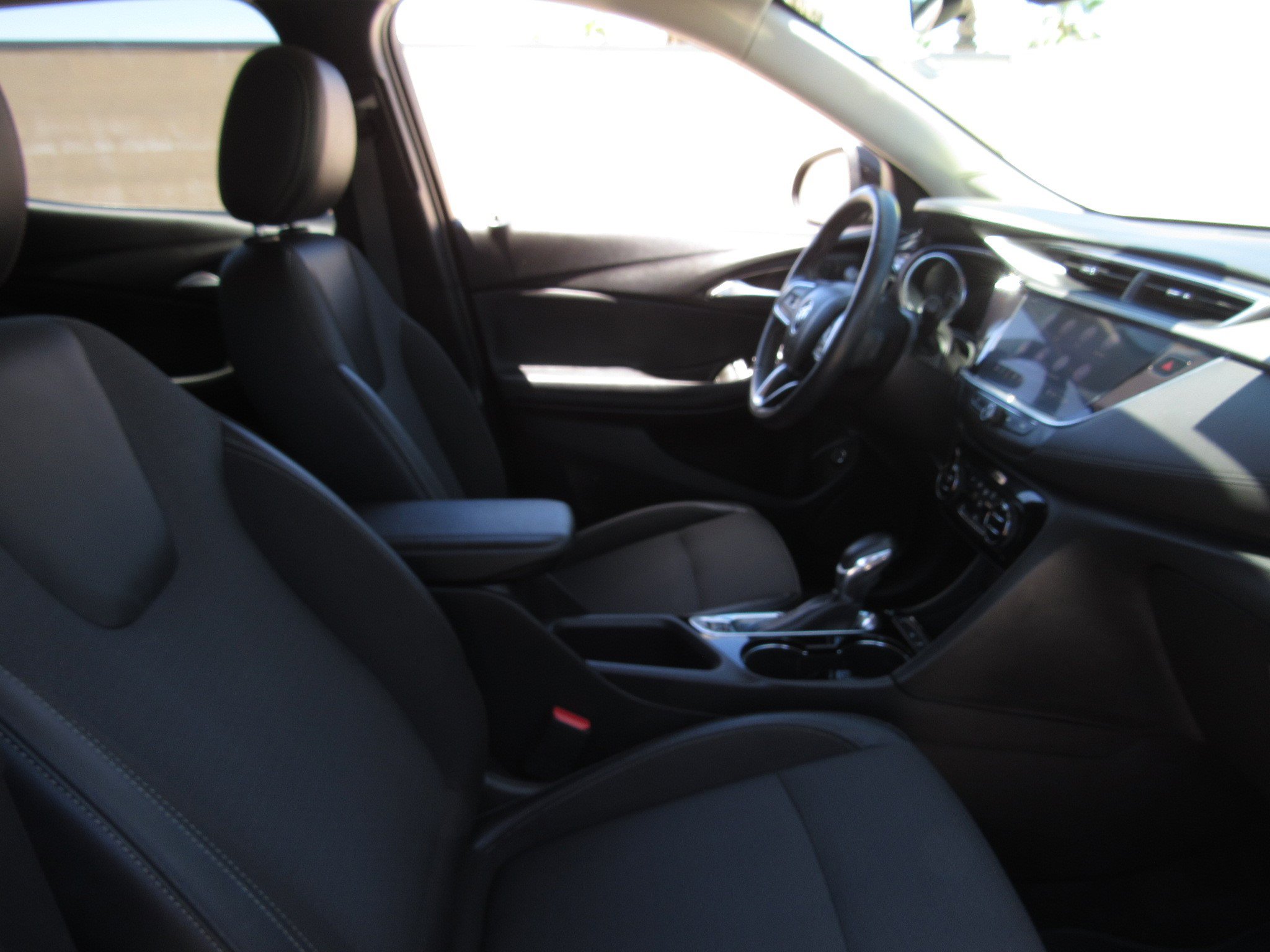 Used 2022 Buick Encore GX Select w/ Sport Touring Package FWD image 8
